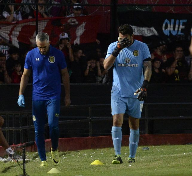 Fatura Broun se rompió la rodilla en Santa Fe, en un claro triunfo de Central sobre Colón.