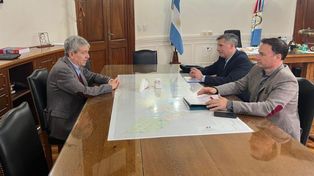 El ministro de Economía de la provincia, Walter Agosto, dio detalles del proyecto de presupuesto 2024 que fue discutido con el equipo del gobernador entrante, Maximiliano Pullaro.&nbsp;