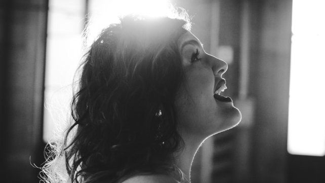 La vocalista paranaense de reconocida trayectoria a nivel nacional Flopa Suksdorf se presenta el viernes 6 de septiembre a las 21