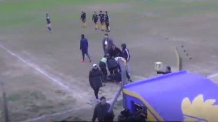 Un hincha de Central Ballester agredió a golpes a Luis Ventura