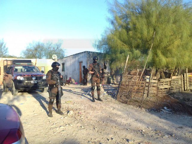 Acuerdan cárcel para una banda que vendía drogas en El Volcadero