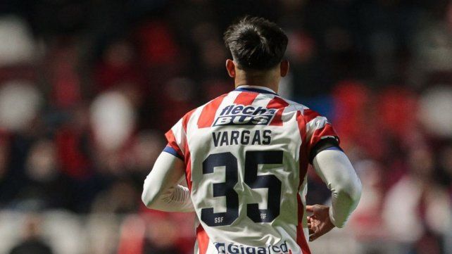 Unión, ¿podría reabrir su mercado si se confirma una grave lesión de Lautaro Vargas?