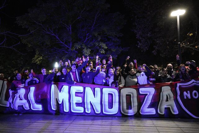 Los hinchas de Newells en Mendoza.&nbsp;