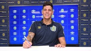 Firmó. Servio ya es jugador canalla y estuvo a las ordenes del Kily González por primera vez.
