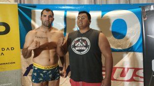 Entre Jairo Suárez y Marcelo Reyes hubo más de 30 kilos en el momento de subirse a la balanza. Serán los protagonistas de la pelea de fondo de la Noche Espartana.
