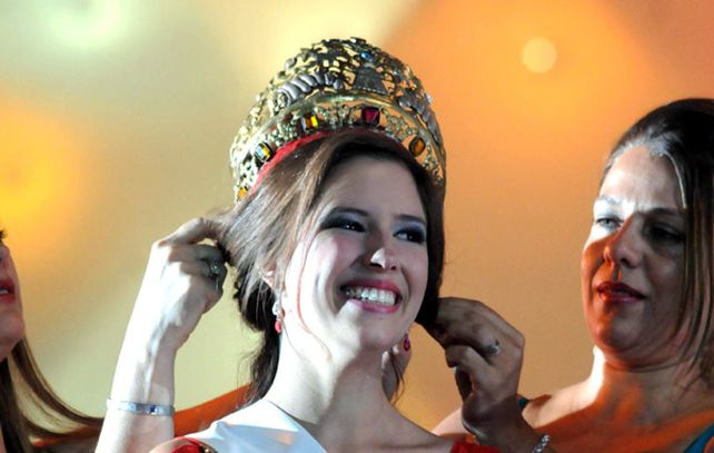 Boqueteros robaron la corona de la Reina de la Vendimia de una joyería en Mendoza