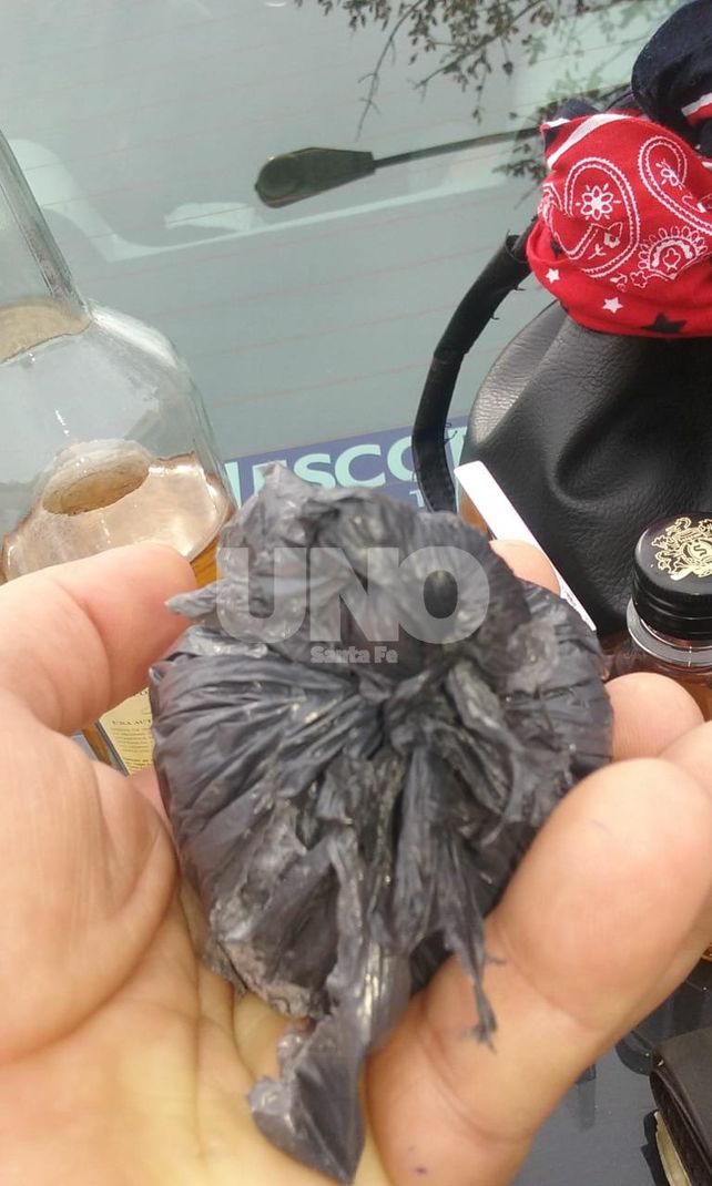 Cayeron con drogas, 32 mil pesos y dos motos robadas