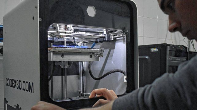 Riqueza. Los docentes se coparon muchísimo y los estudiantes también. Trabajamos con el nivel secundario y primario y ver a los más chicos diseñando en 3D fue algo increíble”