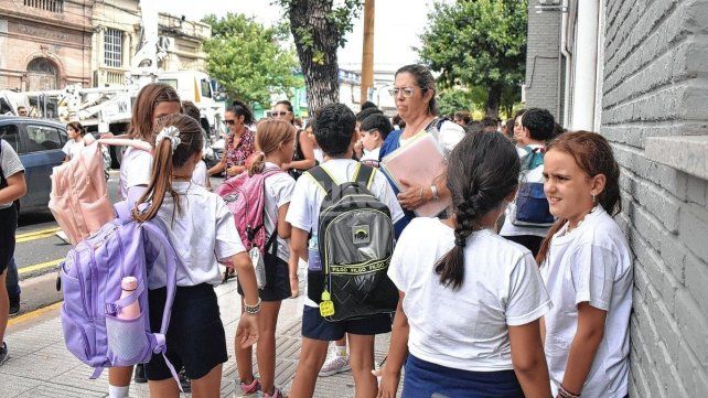 Docentes de Amsafé adhieren al paro nacional y Provincia descontará el día no trabajado