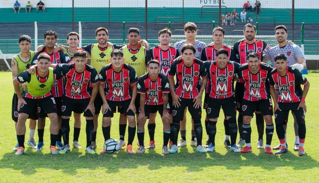 Unión de Álvarez. El rojinegro de Álvarez dirigido por César Gaspari visitará a Aguirre con la premisa de ganar por primera vez en el Regional Amateur&nbsp; &nbsp;