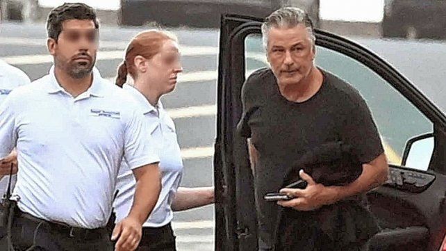 Retirarán la acusación por homicidio contra Alec Baldwin