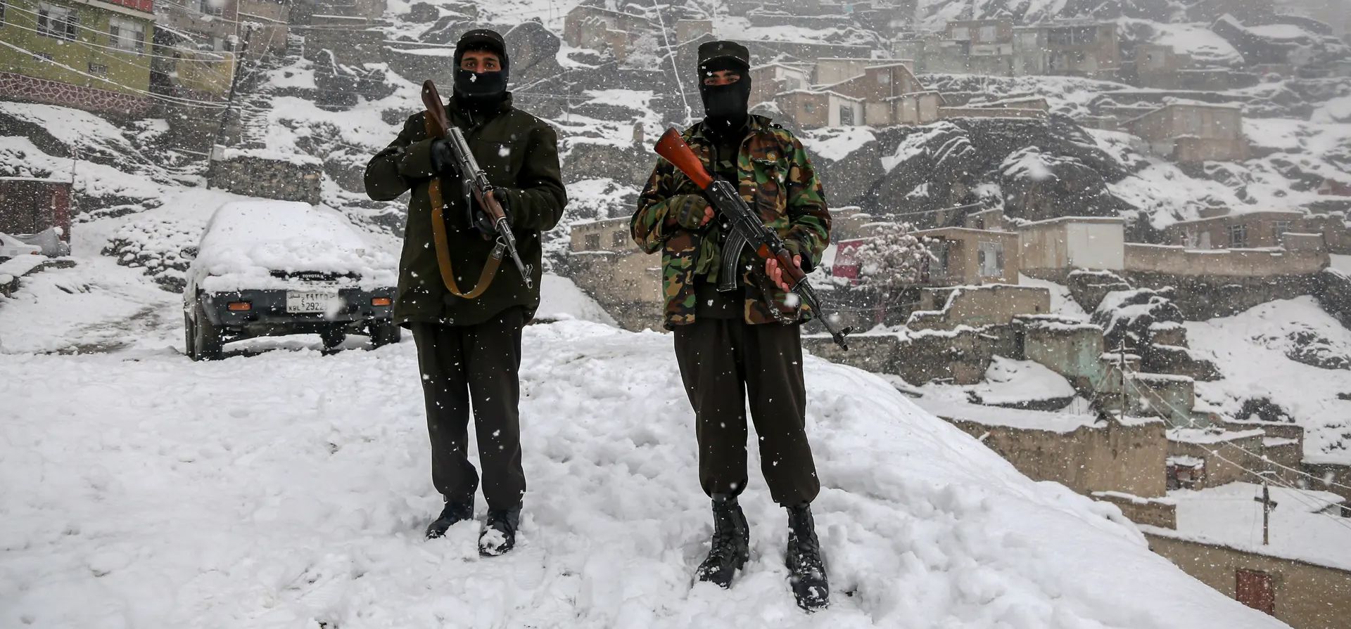 Personal de seguridad talibán hace guardia en la capital antes del cuarto aniversario del acuerdo entre Estados Unidos y los talibanes, firmado en Doha el 29 de febrero de 2020, Kabul, Afganistán. Fotografía: Samiullah Popal/EPA Personal de seguridad talibán hace guardia en la capital antes del cuarto aniversario del acuerdo entre Estados Unidos y los talibanes, firmado en Doha el 29 de febrero de 2020, Kabul, Afganistán. Fotografía: Samiullah Popal/EPA