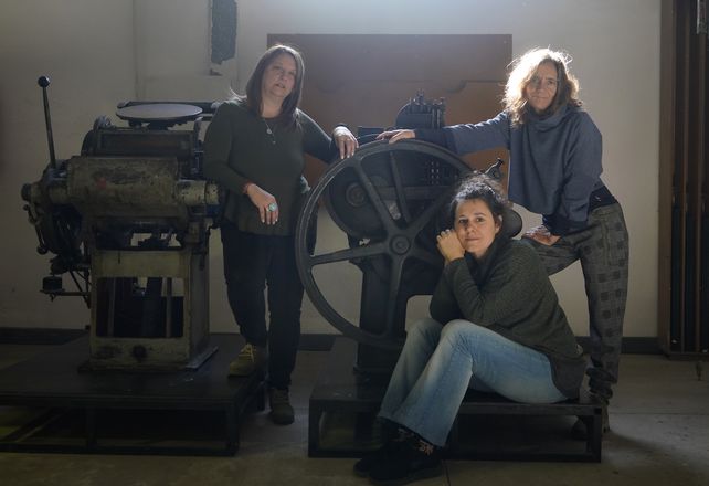 Andrea Castagno, Silvia Rizzatti y Andrea Garbosa (abajo), coordinadoras de los espacios del Triptico de la Infancia.