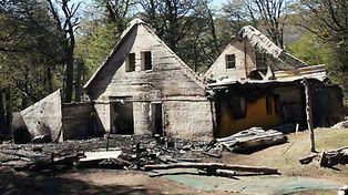 Mapuches quemaron un refugio en Bariloche