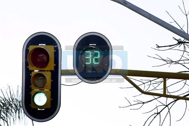 Instalaron un decrementador de velocidad en Bulevar Pellegrini y 25 de Mayo