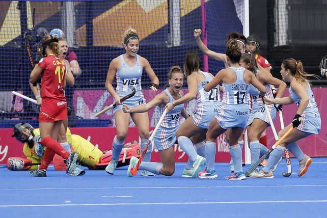 Las Leonas golearon a España en el primer partido del Mundial de Hockey