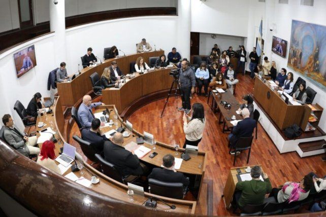 Aportes más altos y nuevos requisitos: los puntos clave de la reforma previsional que vota el Concejo Municipal