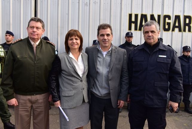 Ministra. Patricia Bullrich y el funcionario bonaerense Ritondo.