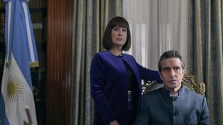El poder. La pastora y primera dama Elena (Mercedes Morán) y el presidente Emilio Vázquez Pena (Diego Peretti).