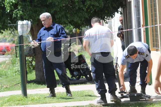 Bombas caseras con amenazas lesionan a dos personas en Santa Fe