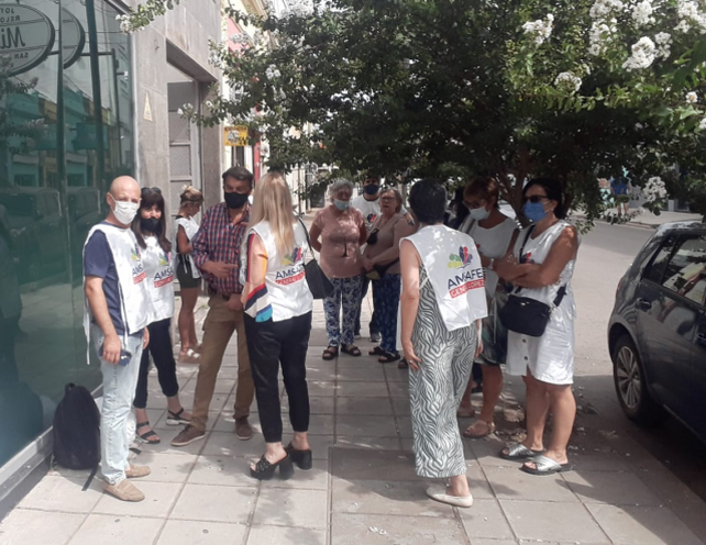 Javier Delgado y parte de los colaboradores de la actual comisión de Amsafe frente al Ministerio Público de la Acusación (MPA).