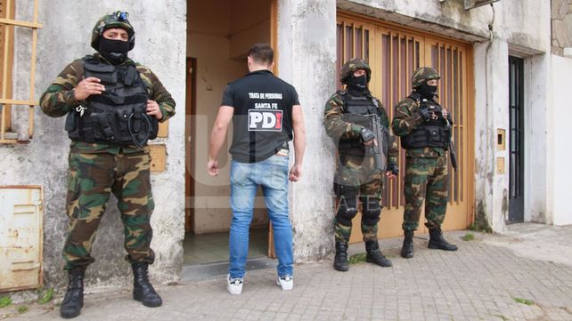 Rescataron a cuatro mujeres obligadas a prostituirse y detuvieron a tres personas