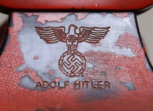Subastan el teléfono de la destrucción de Hitler