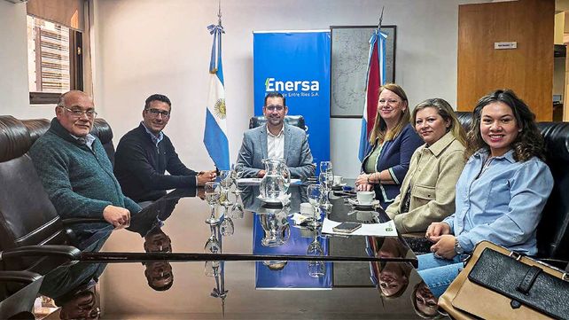 Tras un relevamiento Enersa detectó una importante cantidad de ropa de trabajo que dejó de tener uso operativo y la donó a Copnaf&nbsp;