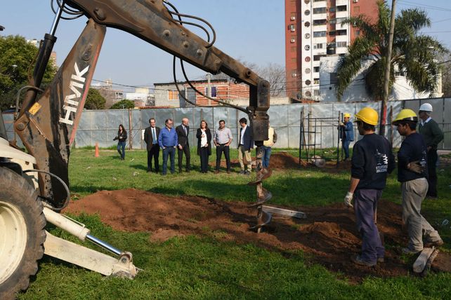 Viviendas y hábitat. La intendenta Fein participó del acto inaugural.