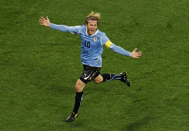 Diego Forlán fue reconocido como el mejor jugador del Mundial 2010 con Uruguay.