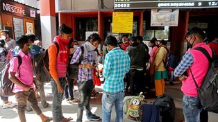 Covid-19 Ómicron en India: imponen toque de queda y cierran escuelas
