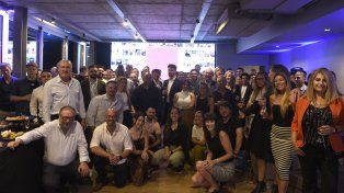 Algunos de los cientos de invitados que estuvieron presentes en el festejo por las 100 ediciones de Negocios.