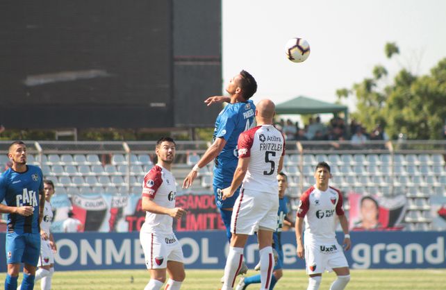 Colón se quedó sin nada sobre el final frente a Zulia