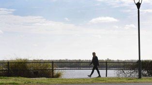 El tiempo en Rosario: martes con menos viento y un poco de sol
