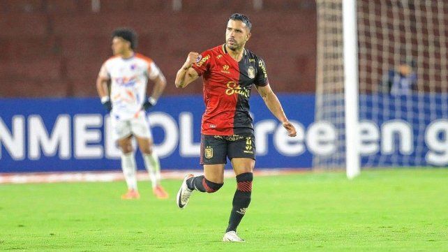 Colón fue a fondo y tendría casi abrochado el arribo de un experimentado zaguero