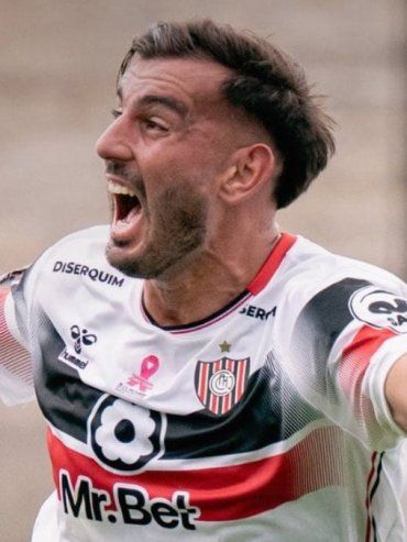 Chacarita ganó y complicó a Patronato