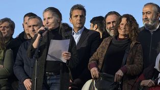 Alejandra Darín leyó un comunicado durante la movilización en la Plaza de Mayo.&nbsp;