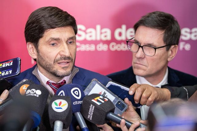 Tensión por el paro docente: Pullaro dijo que los gremios son duros ahora y eran blandos en el período pasado