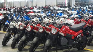 La Honda Navi tiene un rendimiento excelente y una conducción suave y cómoda.&nbsp;