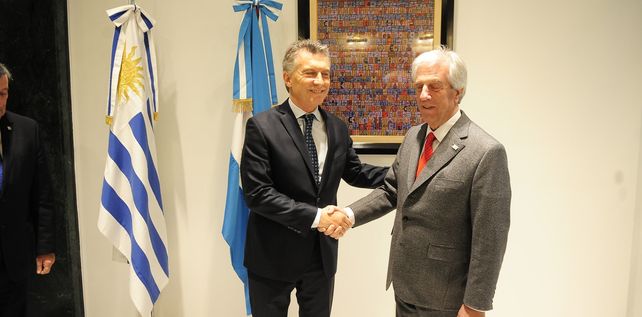 Macri se reúne con Tabaré Vázquez en Uruguay con agenda abierta
