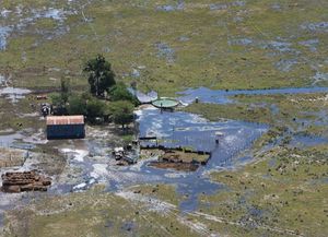 Industria y comercio sienten también el efecto de la lluvia