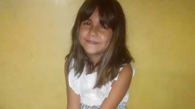 Un motociclista que hacía wheelie atropelló y mató a una nena de 9 años en Merlo