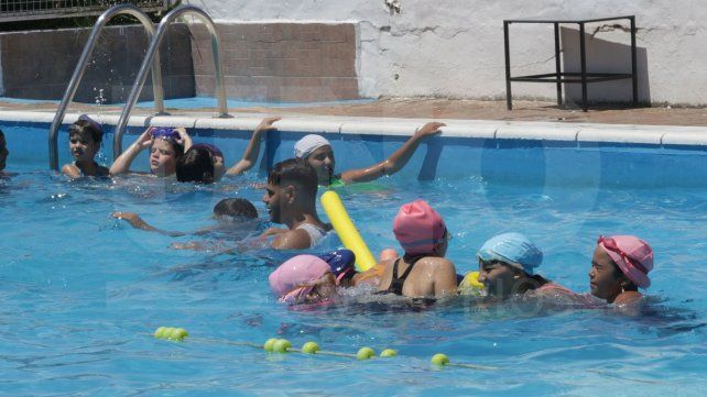 Verano en las piletas del club de Pescadores de Paraná