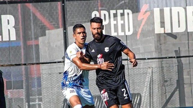 Deportivo Riestra brindó el parte médico tras la dura lesión del defensor Eric Tovo.