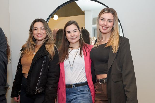 Camila Aranda, Paula Gimenez y Giulana Caporale   