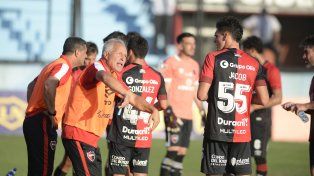 Indicaciones. Taffarel buscó respuestas que no aparecieron.
