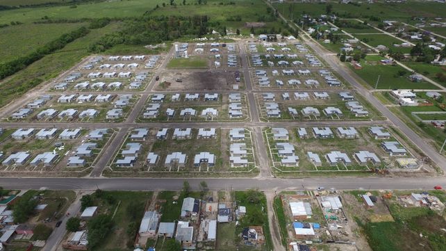 Inauguran 250 viviendas en San Benito
