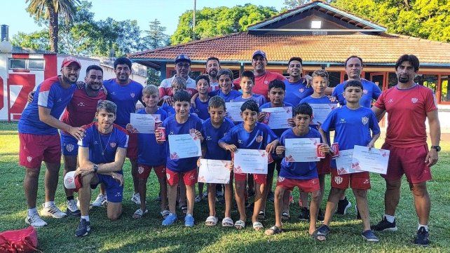 Unión reconoció a los jugadores destacados de las formativas