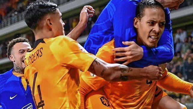 Países Bajos venció a Irlanda por 1 a 0 para acceder a la Eurocopa 2024.