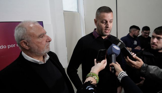 Dirigentes unidos. &nbsp;Daniel Mariatti (Argentino) &nbsp;y Omar Vicente (Central Córdoba) estuvieron presentes en la rueda de prensa realizada en la Gobernación.